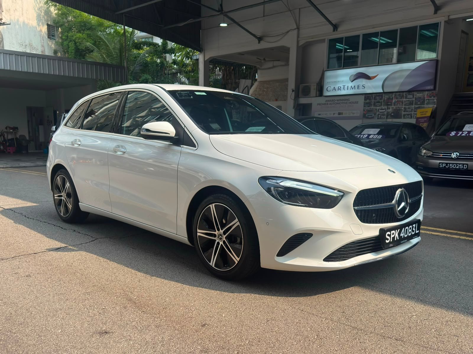 Used Mercedes-Benz B180 Progressive for sale in Singapore